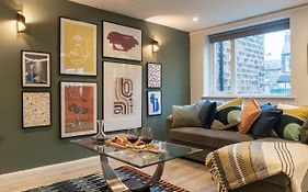 The Old Coach House- Luxury Harrogate Home Detached Quite Stylish Whole House Short Walk From The Conference- Town Centre